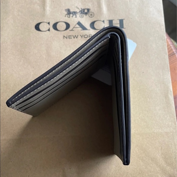 Coach wallet - Picture 3 of 3